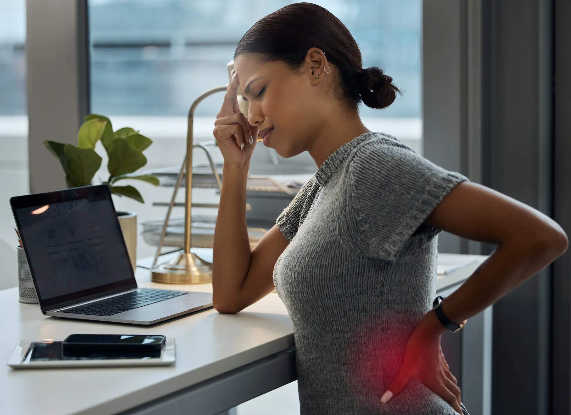 i-really-need-lie-down-shot-young-businesswoman-experiencing-headache-back-pain-her-office